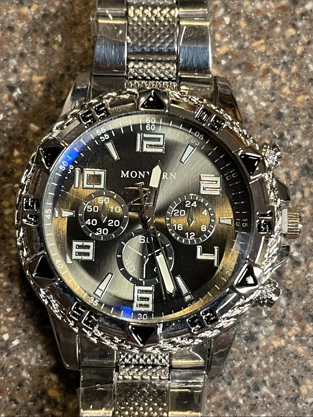 Men’s watch silver tone